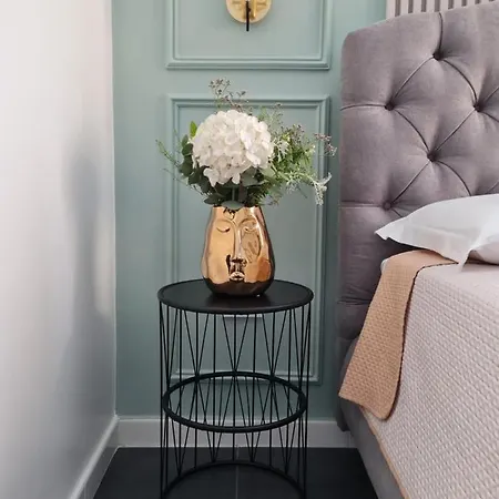 Lena Vecchia * باري