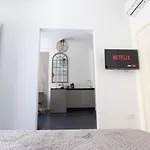 Lena Vecchia 아파트