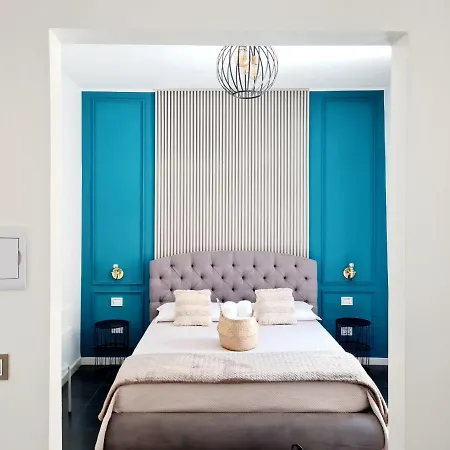 Lena Vecchia Μπάρι