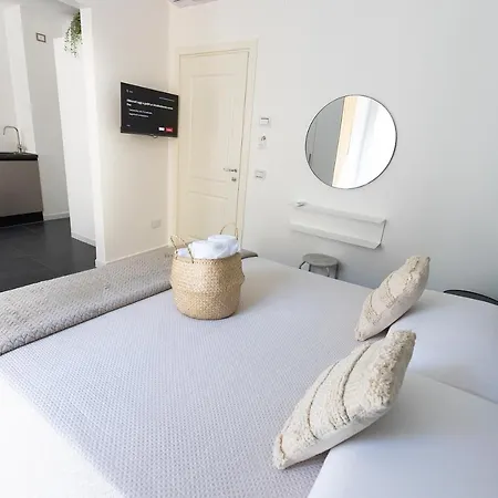 Lena Vecchia 아파트 *